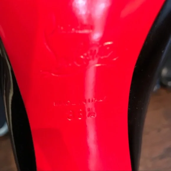 Authentic louboutin heels. Gently worn condition! - Picture 4 of 9